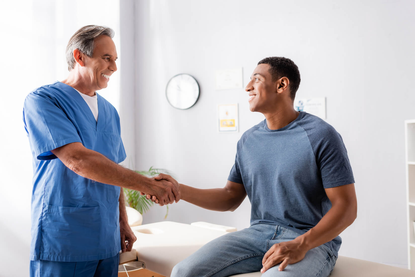 doctor-of-chiropractic-vs-md understand chiropractor credentials
