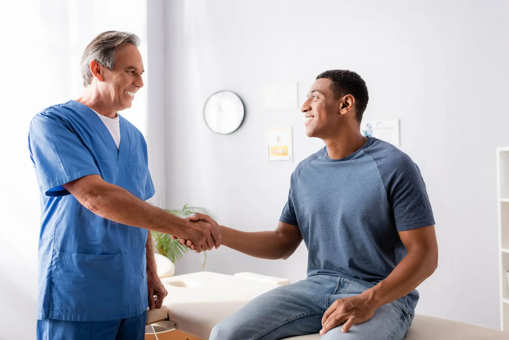 doctor-of-chiropractic-vs-md understand chiropractor credentials